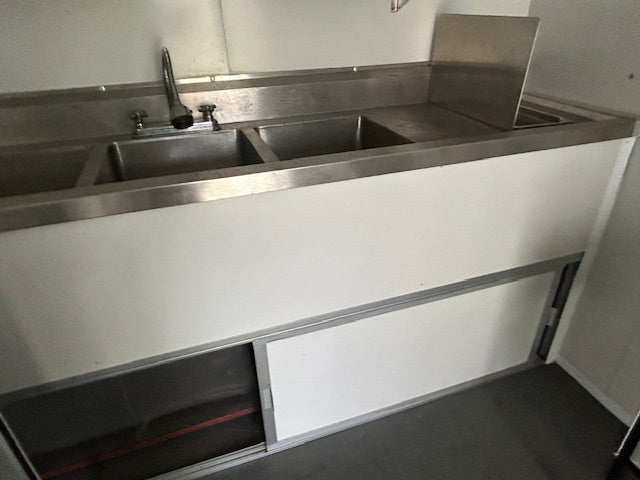 2022 TFT Food Trailer, no cooking equipment. (64781) Located in Katy, Tx